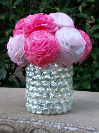 Make A Pretty Vase Out Of Marbles And A Mayo Jar