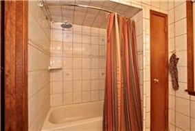 Q & A–What Options Do I Have With My Outdated Bathroom Tile?